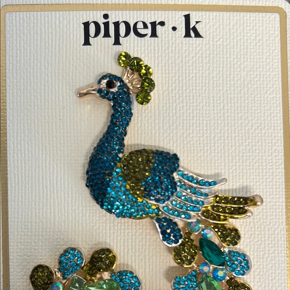 Piper K | Peacock Brooch - Picture 5 of 5